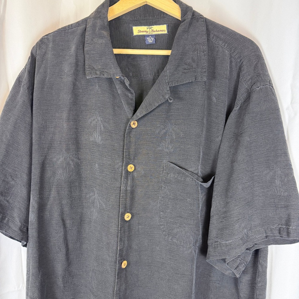 Tommy Bahama Mens XL Black 100% Silk Palm Tree Jacquard Short Sleeve Camp Shirt